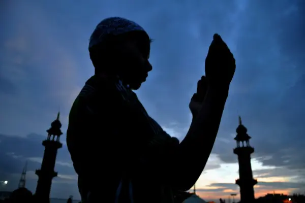 how did the religion of islam spread